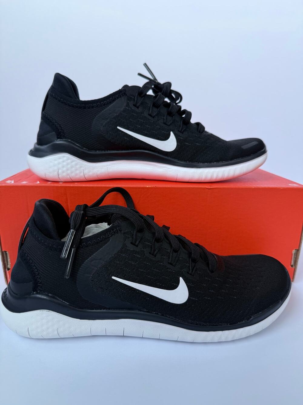 Nike Free RN 2018, Black/White Women's 5 NIB